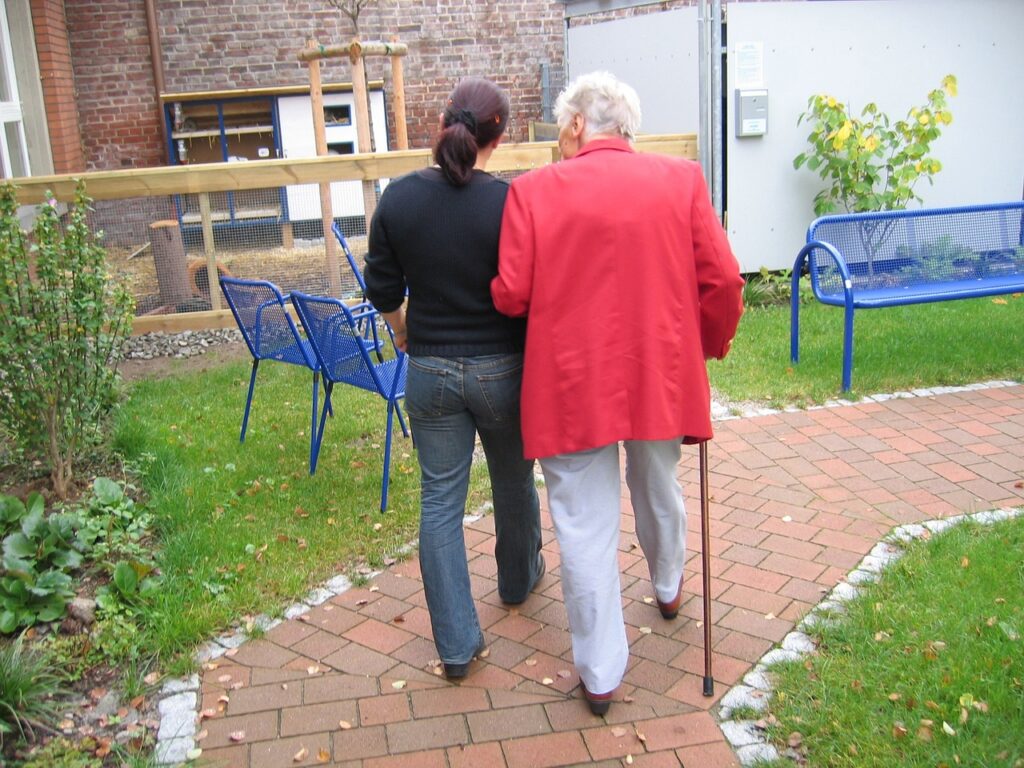 Ayuda a domicilio de personas mayores